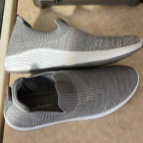 Tommy Bahama Slip on Sneakers - Picture 2 of 10